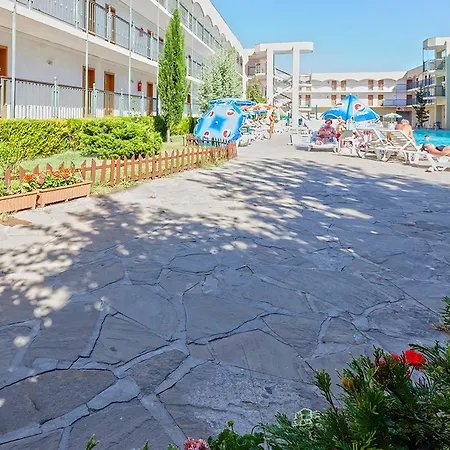 Amfora Hotel 3*