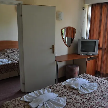 Amfora Hotel 3*
