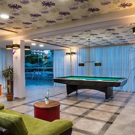 Hotel Amfora 3*