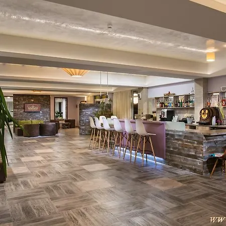 Hotel Amfora 3*