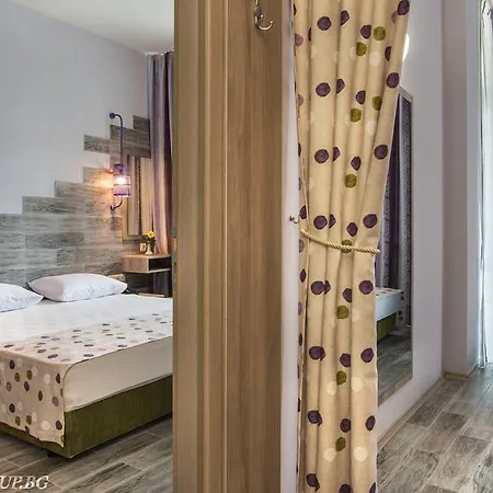 Hotel Amfora 3*