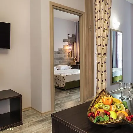 Hotel Amfora Słoneczny Brzeg