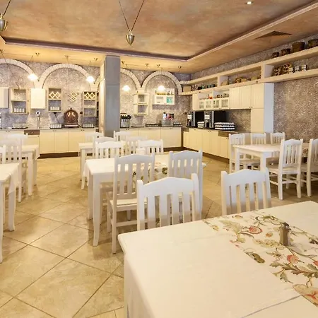 Amfora Hotel 3*