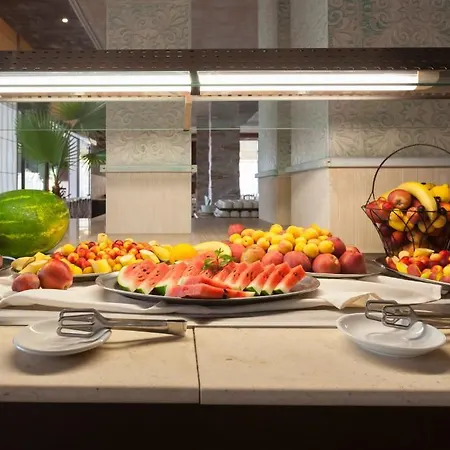 Amfora Hotel 3*